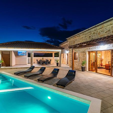 Stone Villa Miandri ซูโกชัน ภายนอก รูปภาพ