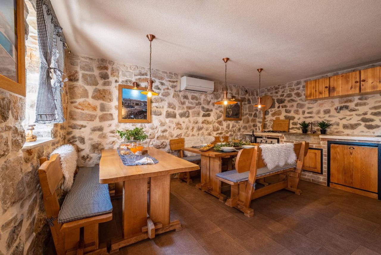 Stone Villa Miandri ซูโกชัน ภายนอก รูปภาพ